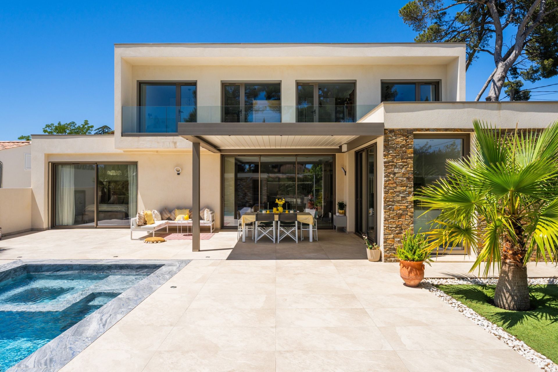 villa de luxe 8 Pièces en vente sur MARSEILLE (13012)