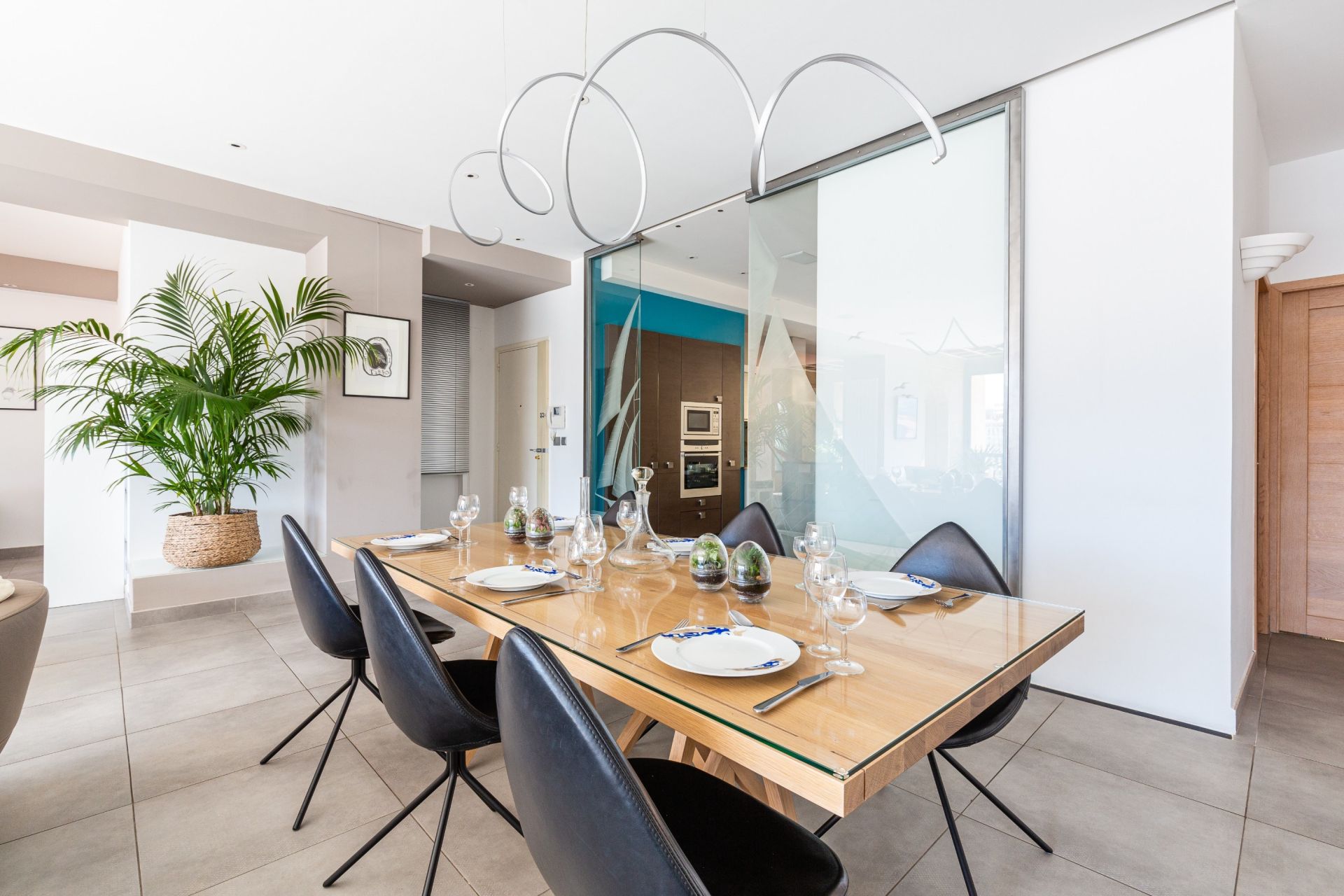 luxury apartment 4 Rooms for rent on MARSEILLE (13002)