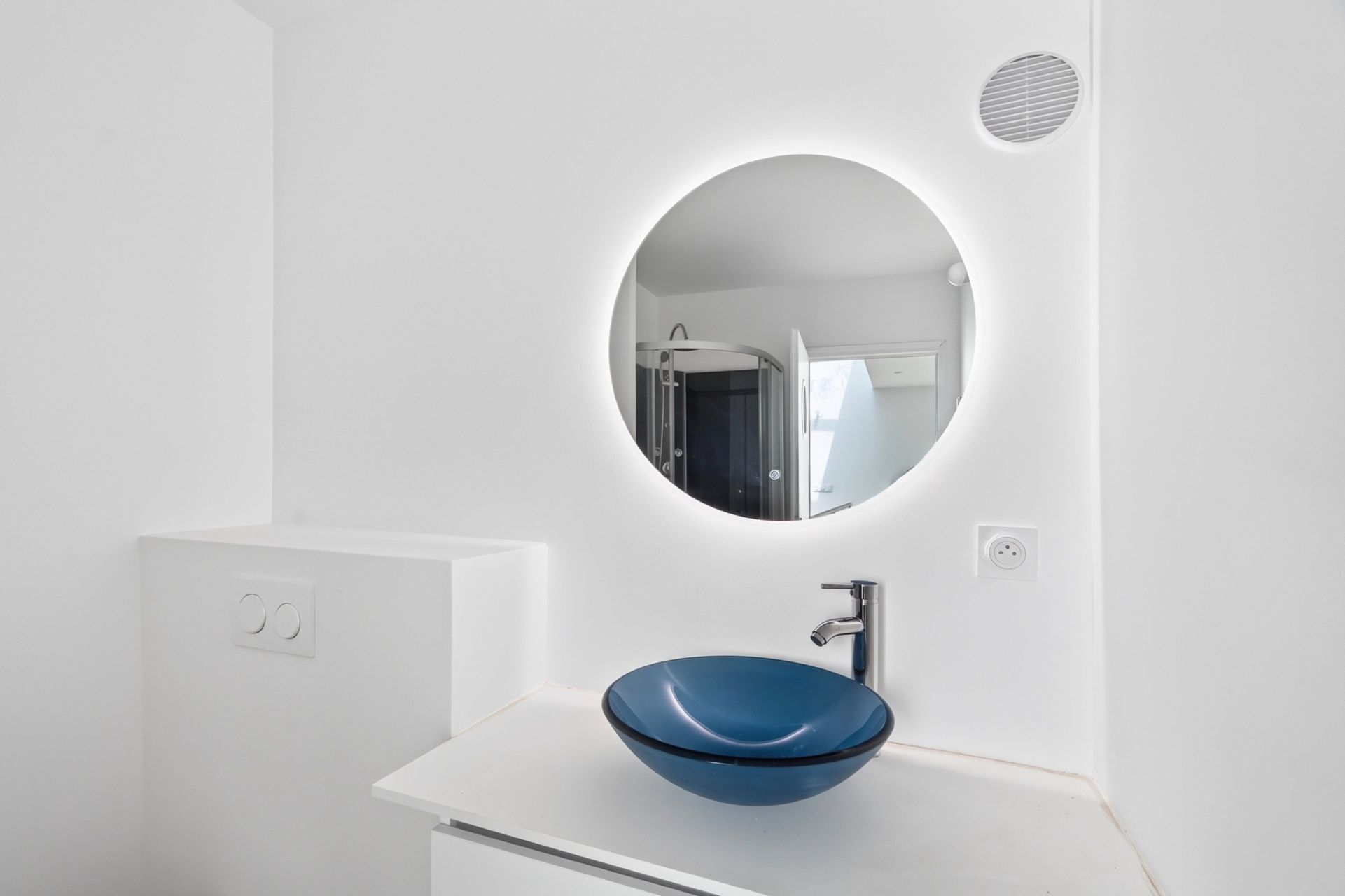 luxury duplex 3 Rooms for sale on MARSEILLE (13007)
