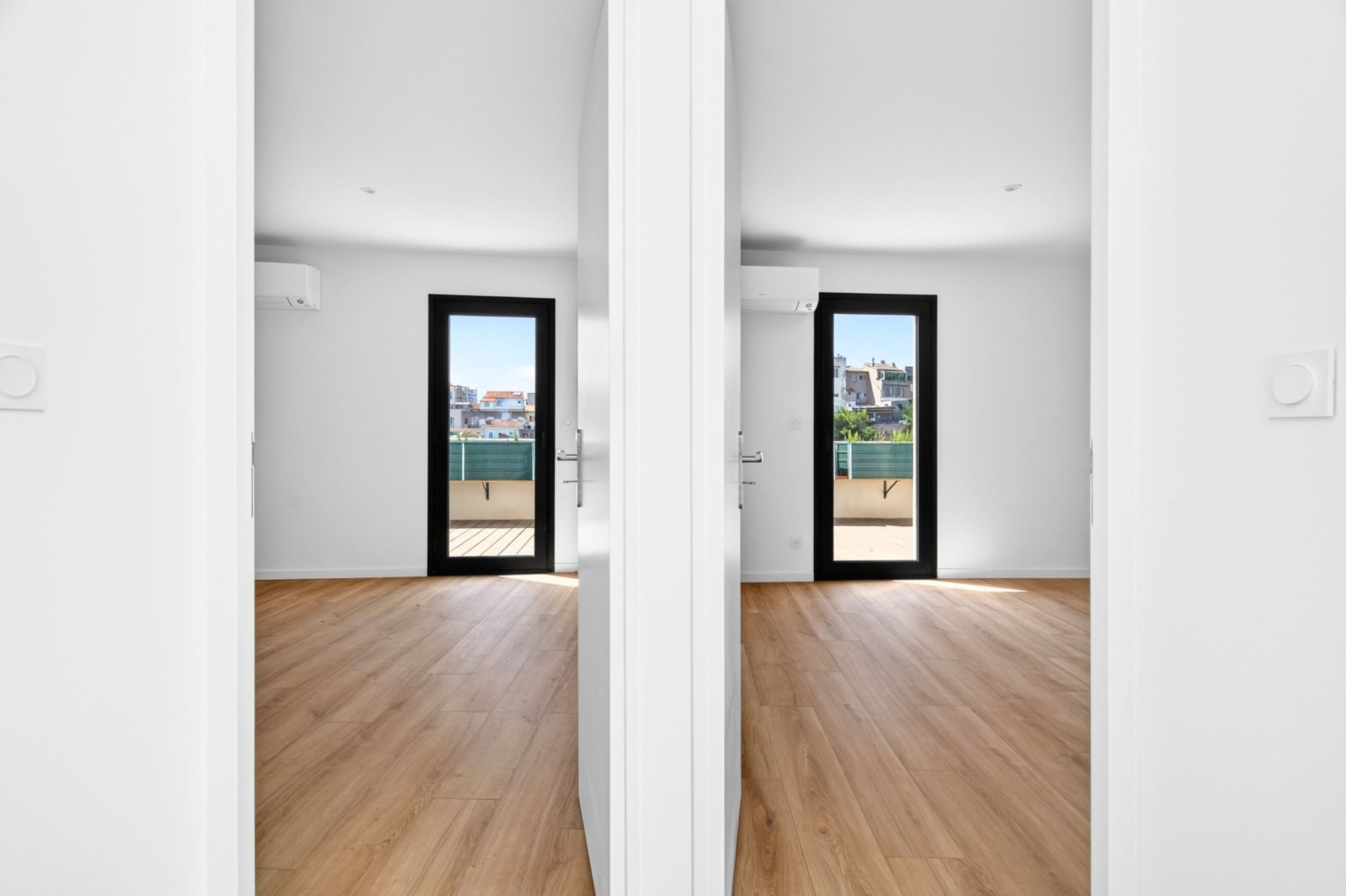 luxury duplex 3 Rooms for sale on MARSEILLE (13007)