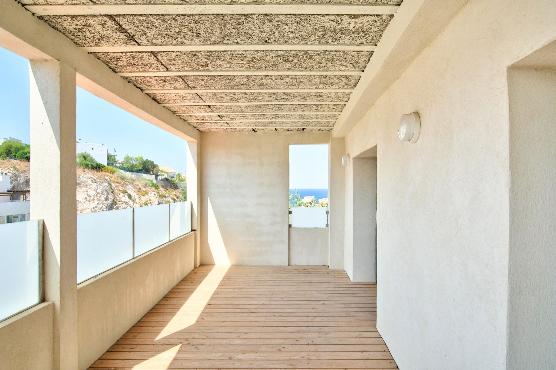 luxury duplex 3 Rooms for sale on MARSEILLE (13007)
