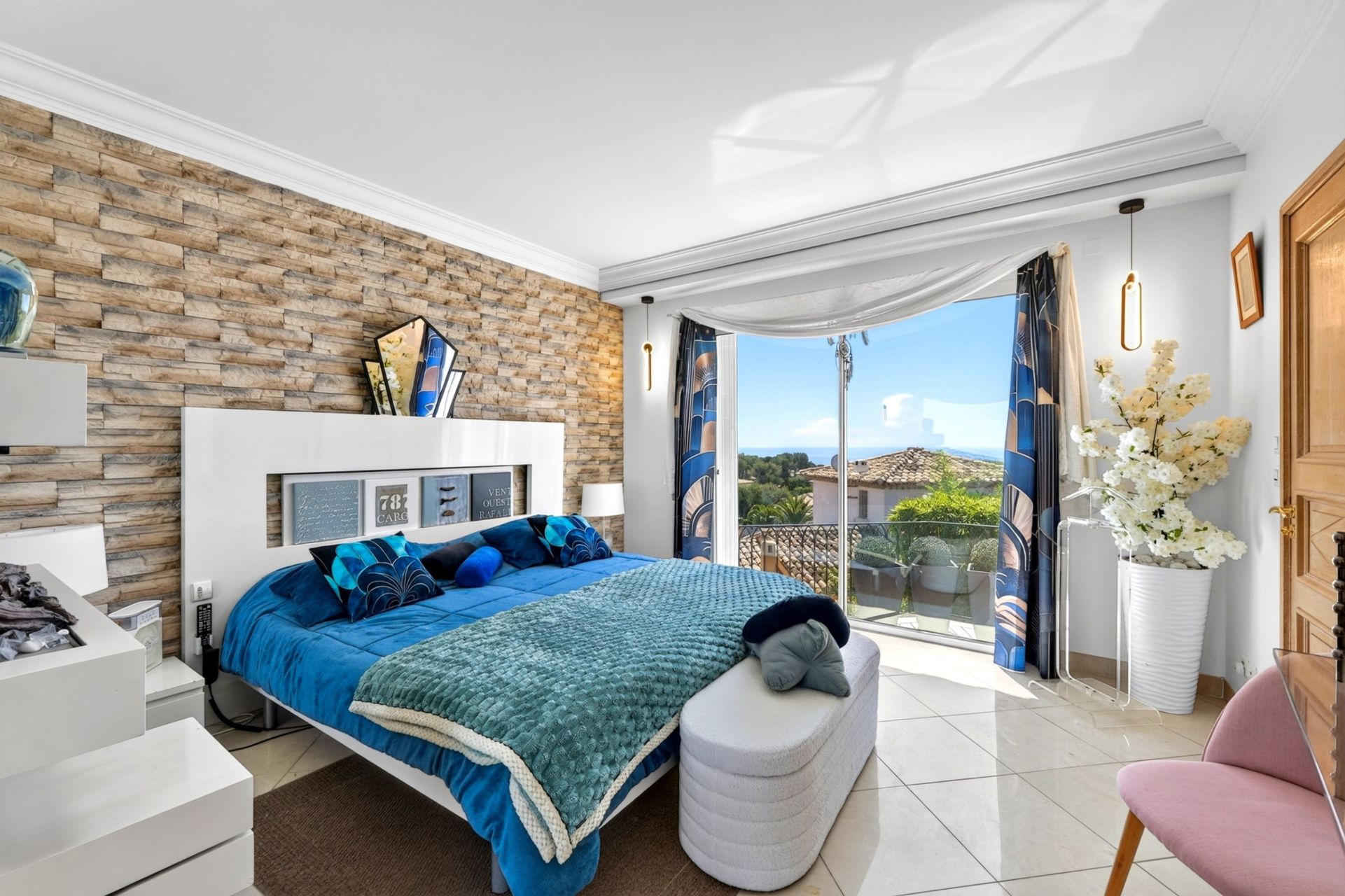maison de luxe 10 Pièces en vente sur CARRY LE ROUET (13620)