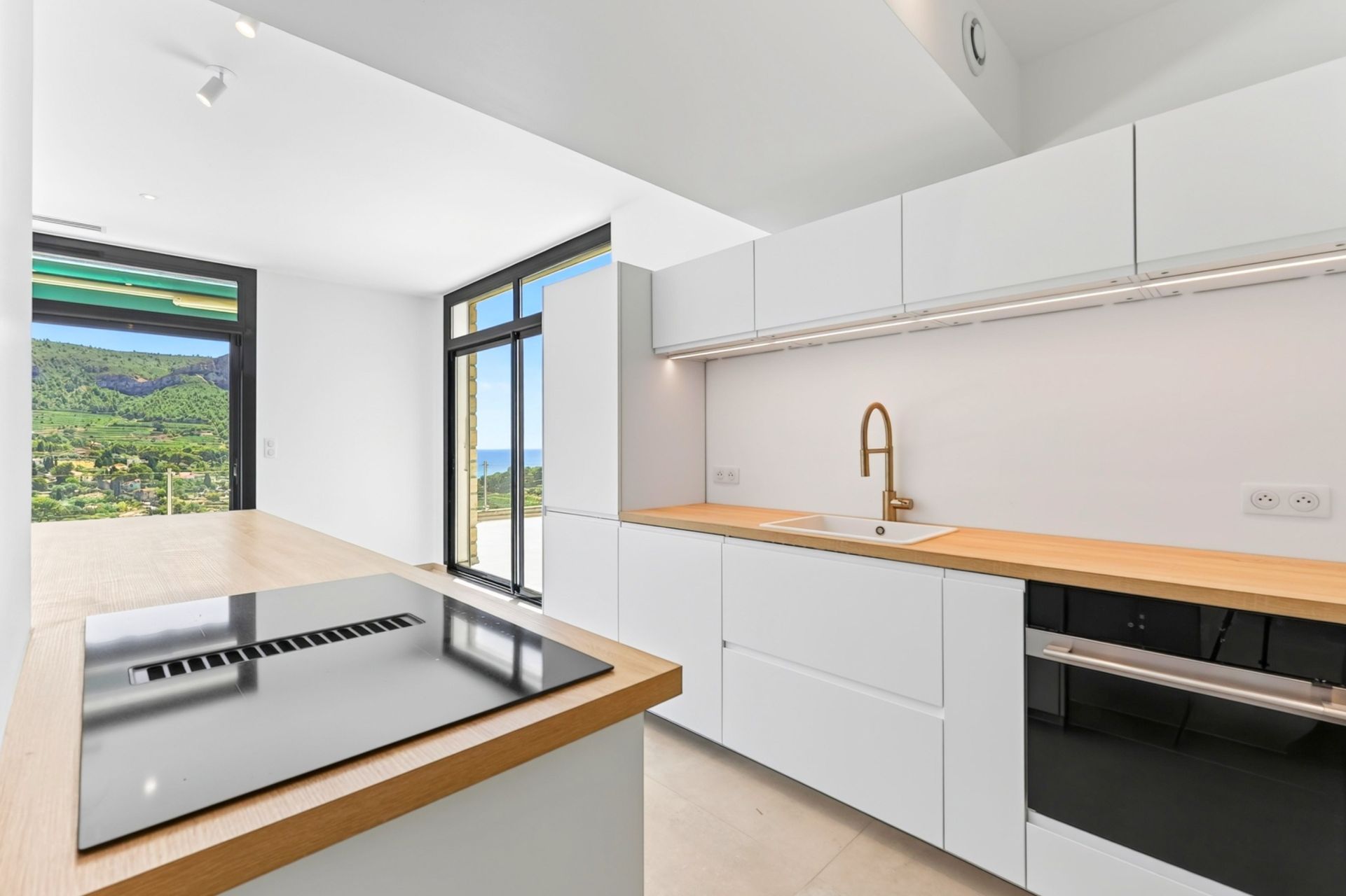 appartement de luxe 5 Pièces en vente sur CASSIS (13260)