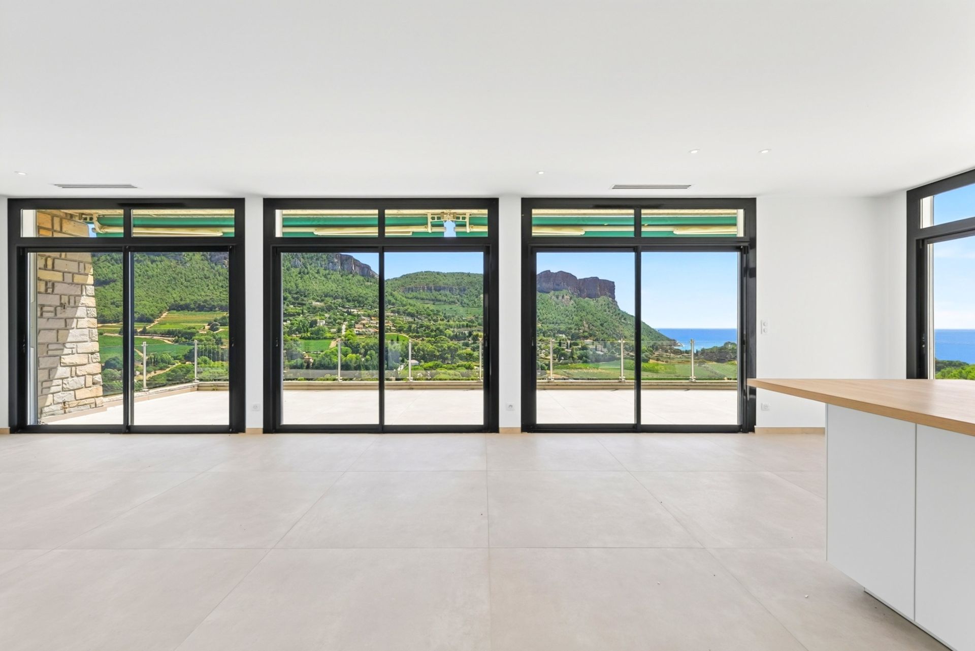appartement de luxe 5 Pièces en vente sur CASSIS (13260)