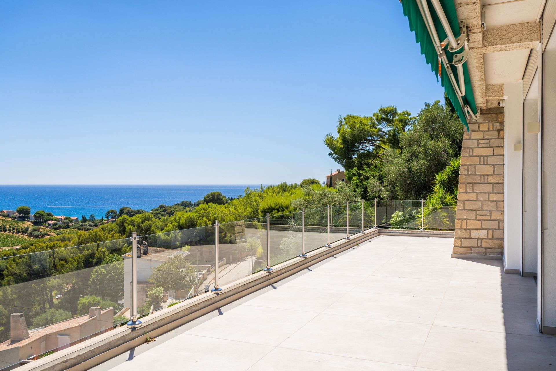 appartement de luxe 5 Pièces en location sur CASSIS (13260)