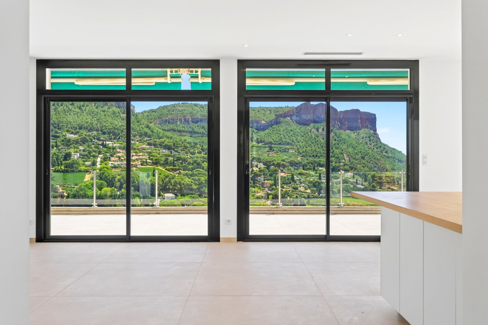 appartement de luxe 5 Pièces en location sur CASSIS (13260)