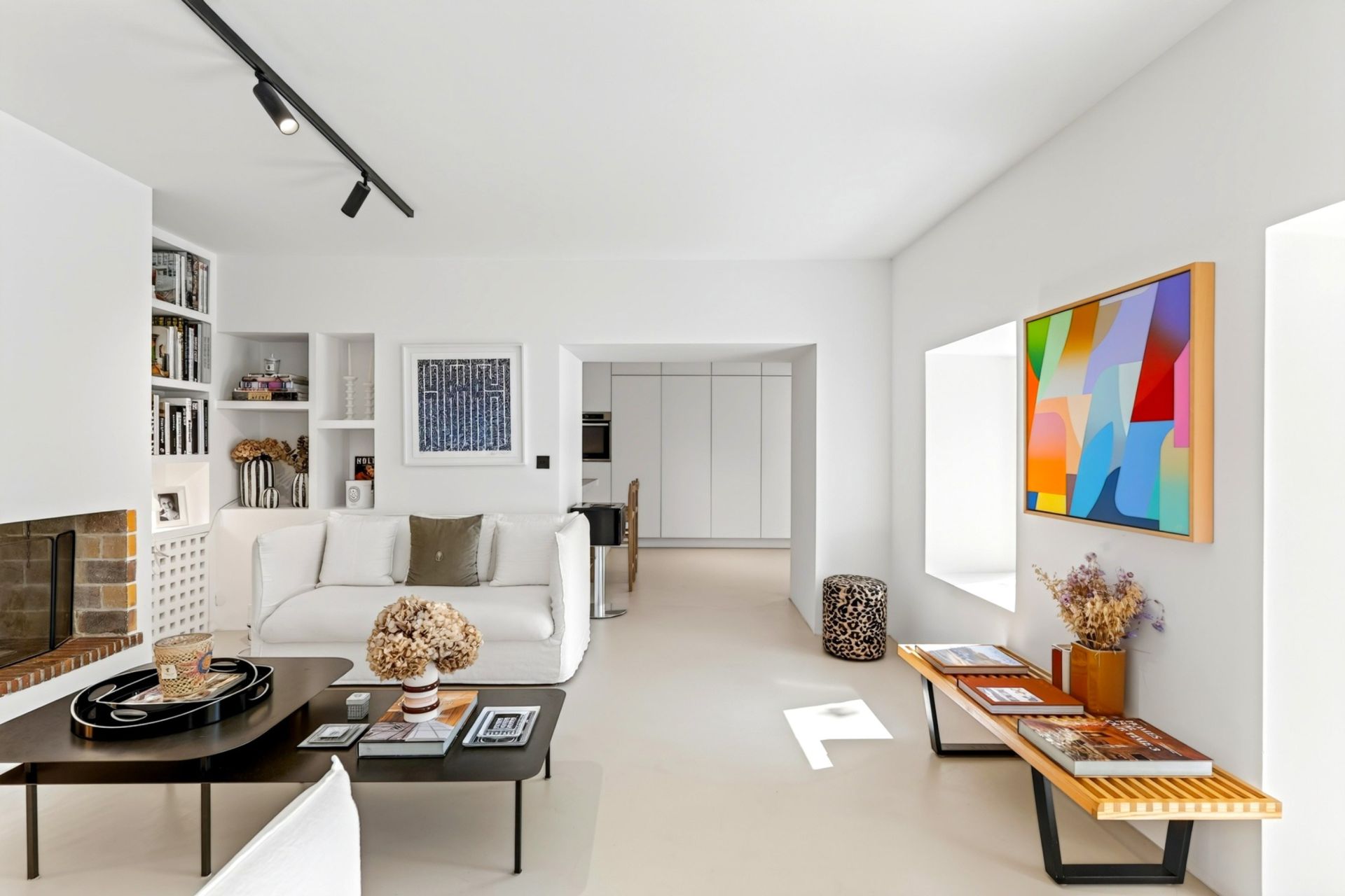 luxury house 6 Rooms for sale on MARSEILLE (13007)