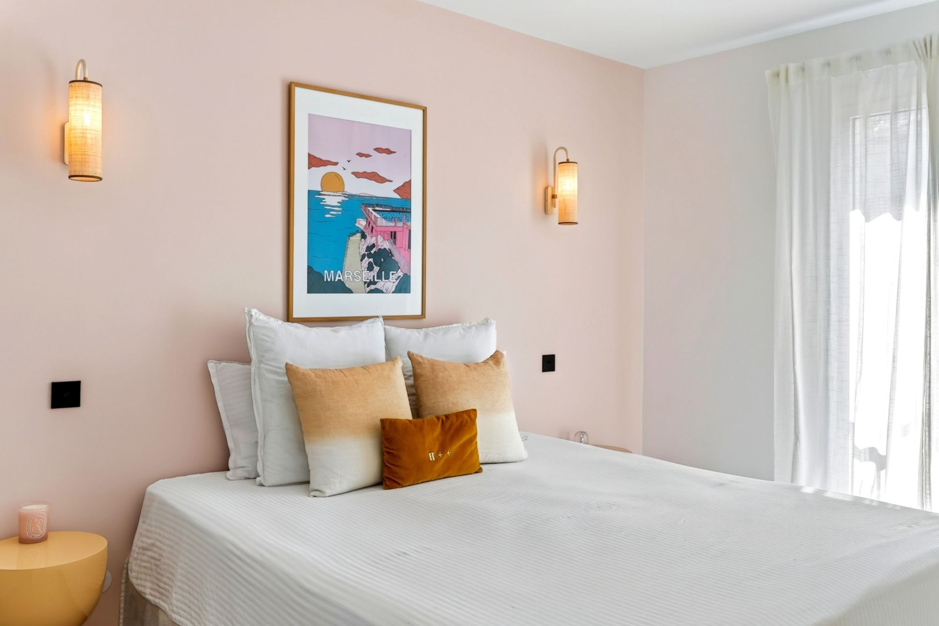 luxury house 6 Rooms for sale on MARSEILLE (13007)