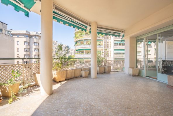 Sale Marseille 8 Luxury apartment 5&nbsp;Rooms 204&nbsp;m²