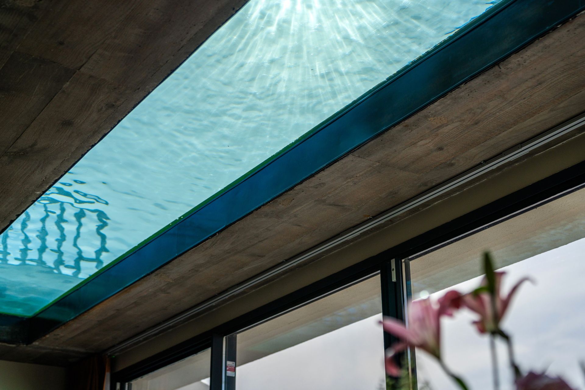 luxury house 6 Rooms for seasonal rent on MARSEILLE (13008)