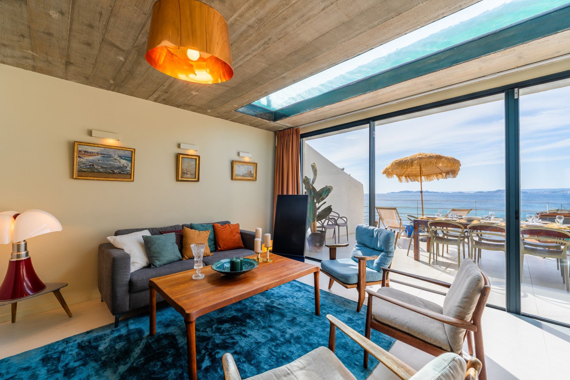 luxury house 6 Rooms for seasonal rent on MARSEILLE (13008)