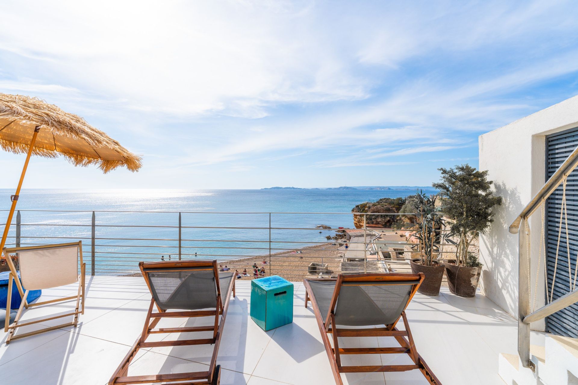 luxury house 6 Rooms for seasonal rent on MARSEILLE (13008)