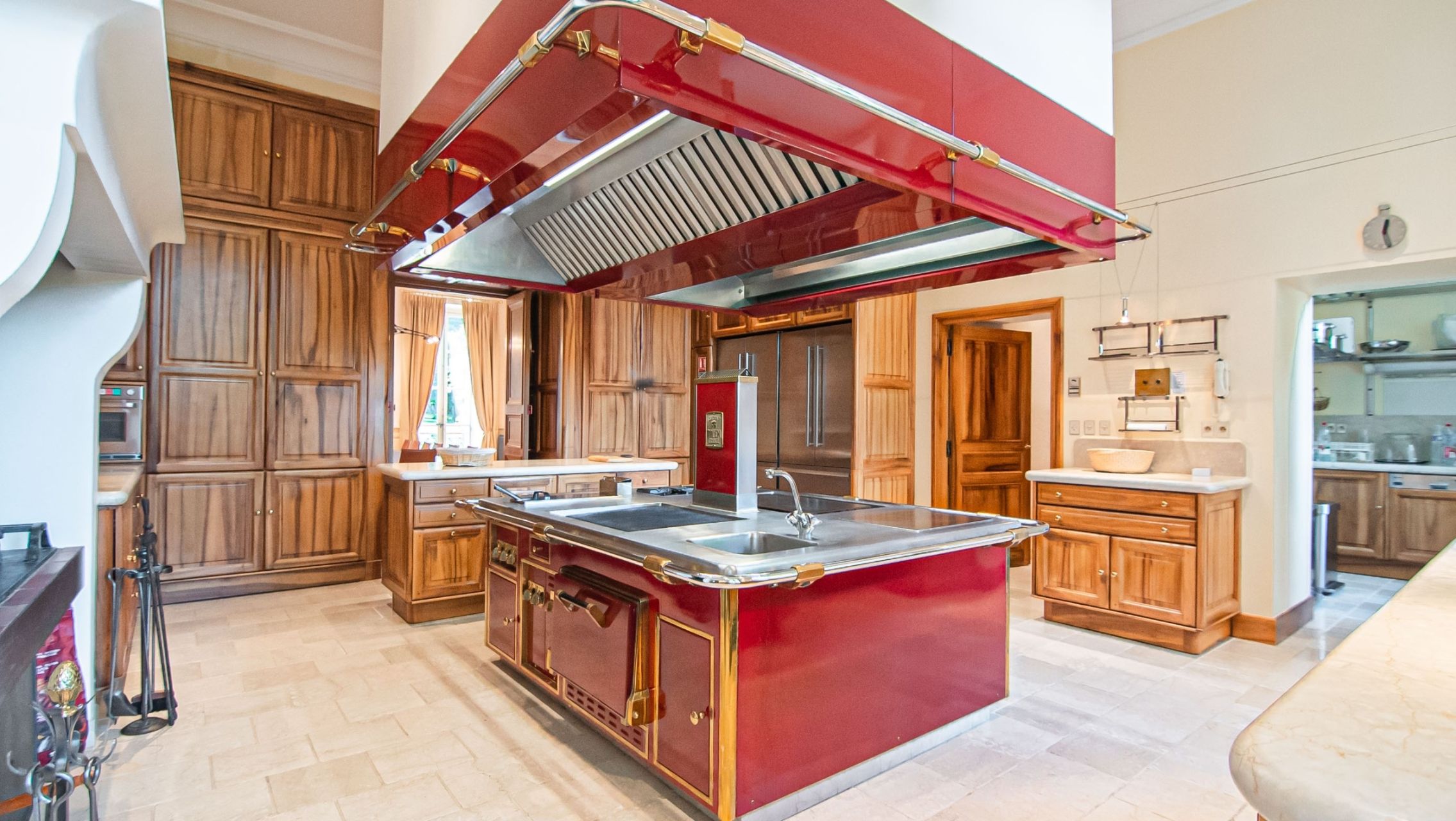 castle 18 Rooms for seasonal rent on MARSEILLE (13011)