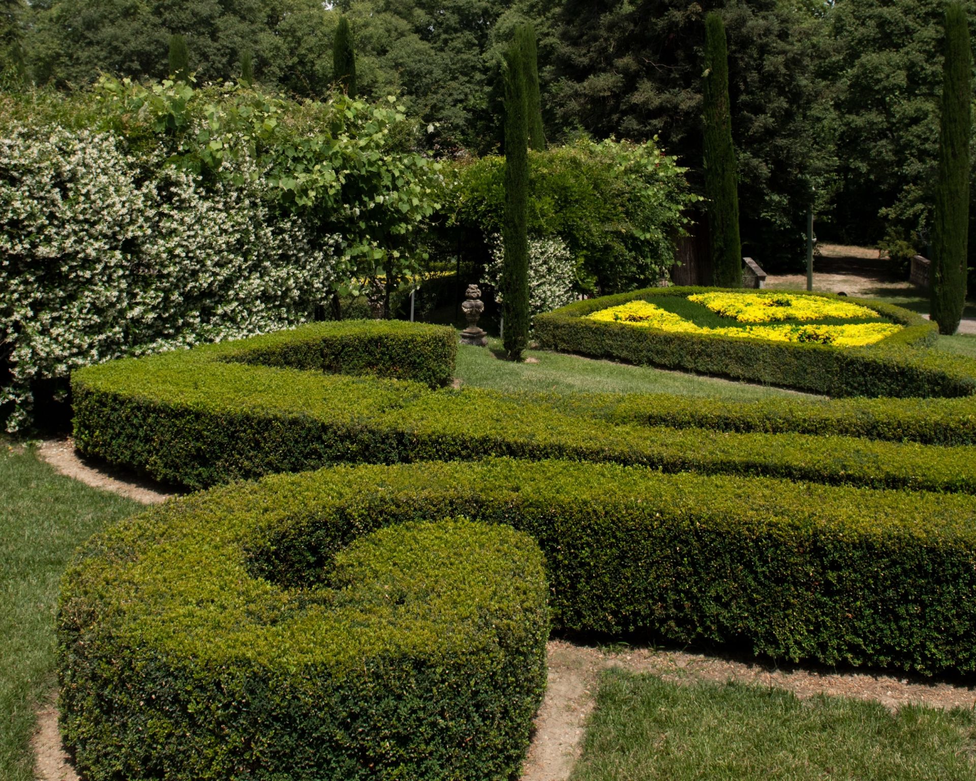 castle 18 Rooms for seasonal rent on MARSEILLE (13011)