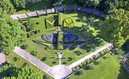 Rental Marseille 11 Castle 18 Rooms 1000 m²