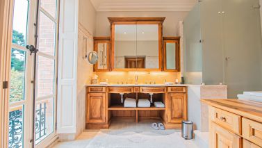 castle 18 Rooms for seasonal rent on MARSEILLE (13011)