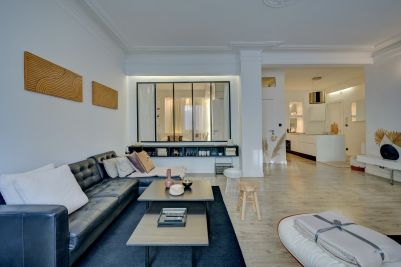 luxury apartment 2 Rooms for sale on MARSEILLE (13007) Sale Marseille 7 Luxury apartment 2 Rooms 68 m²