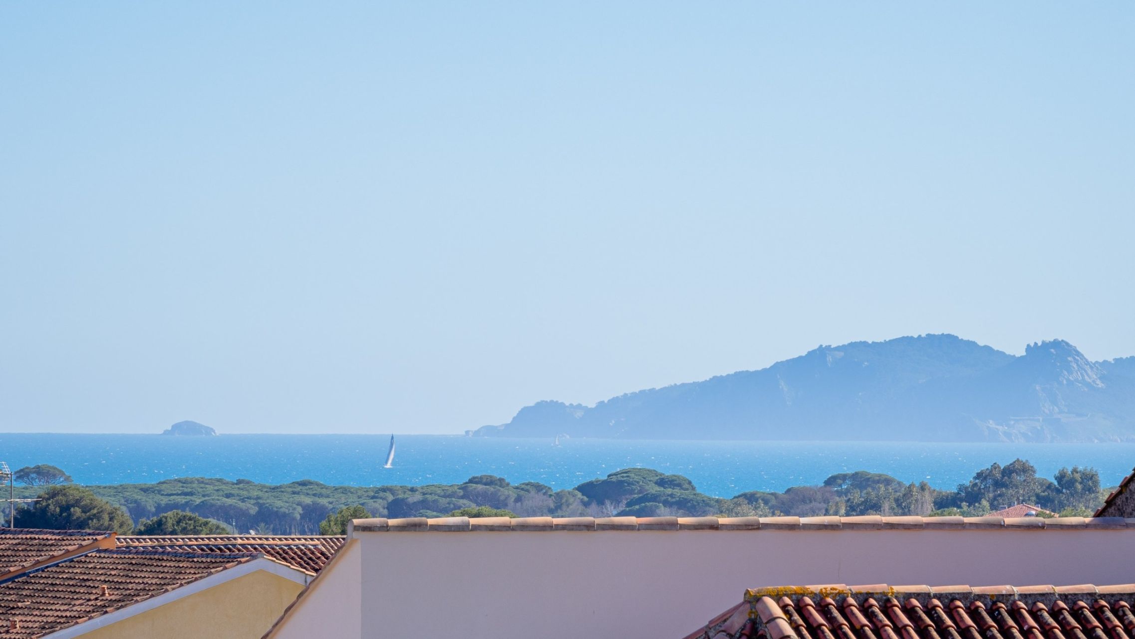 luxury apartment 4 Rooms for sale on LA LONDE LES MAURES (83250)