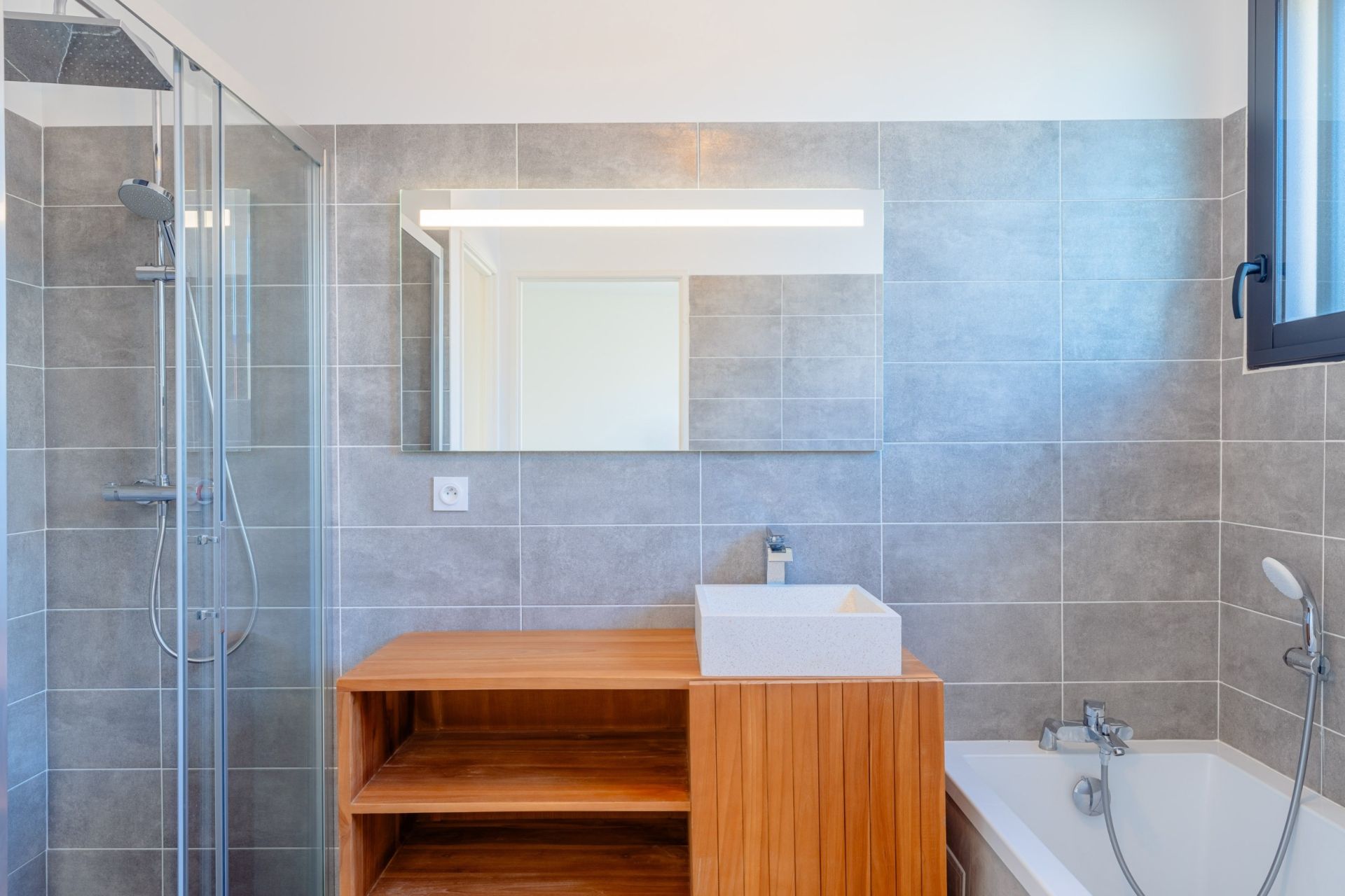 appartement de luxe 4 Pièces en vente sur LA LONDE LES MAURES (83250)