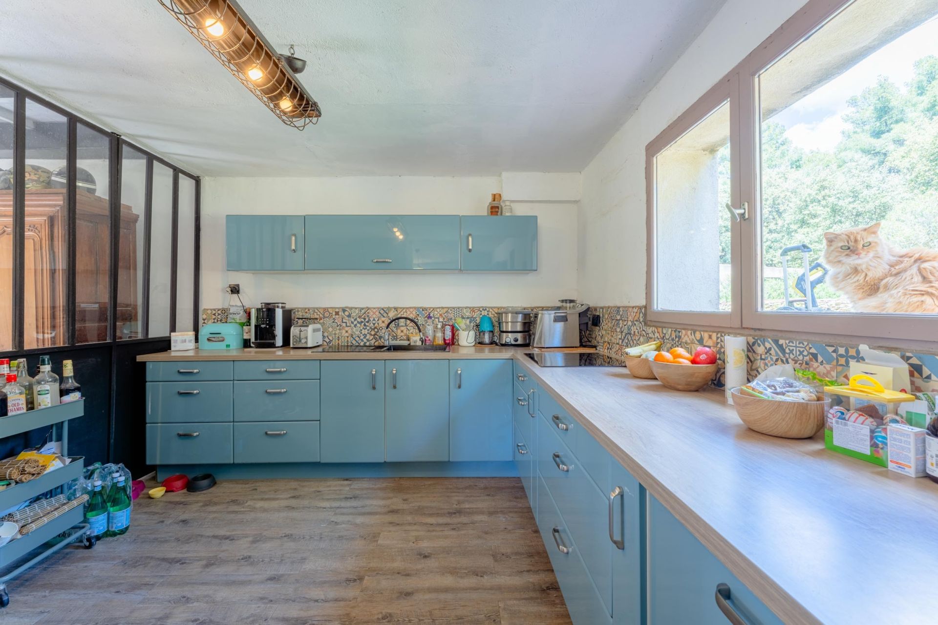 luxury house 5 Rooms for sale on LE BEAUSSET (83330)