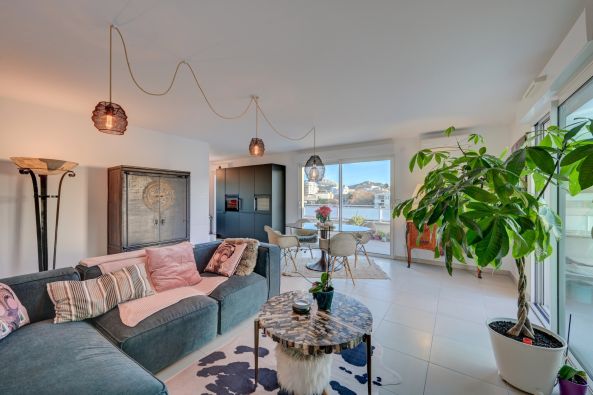 Vente Marseille 8 Appartement de luxe 5&nbsp;Pièces 112&nbsp;m²