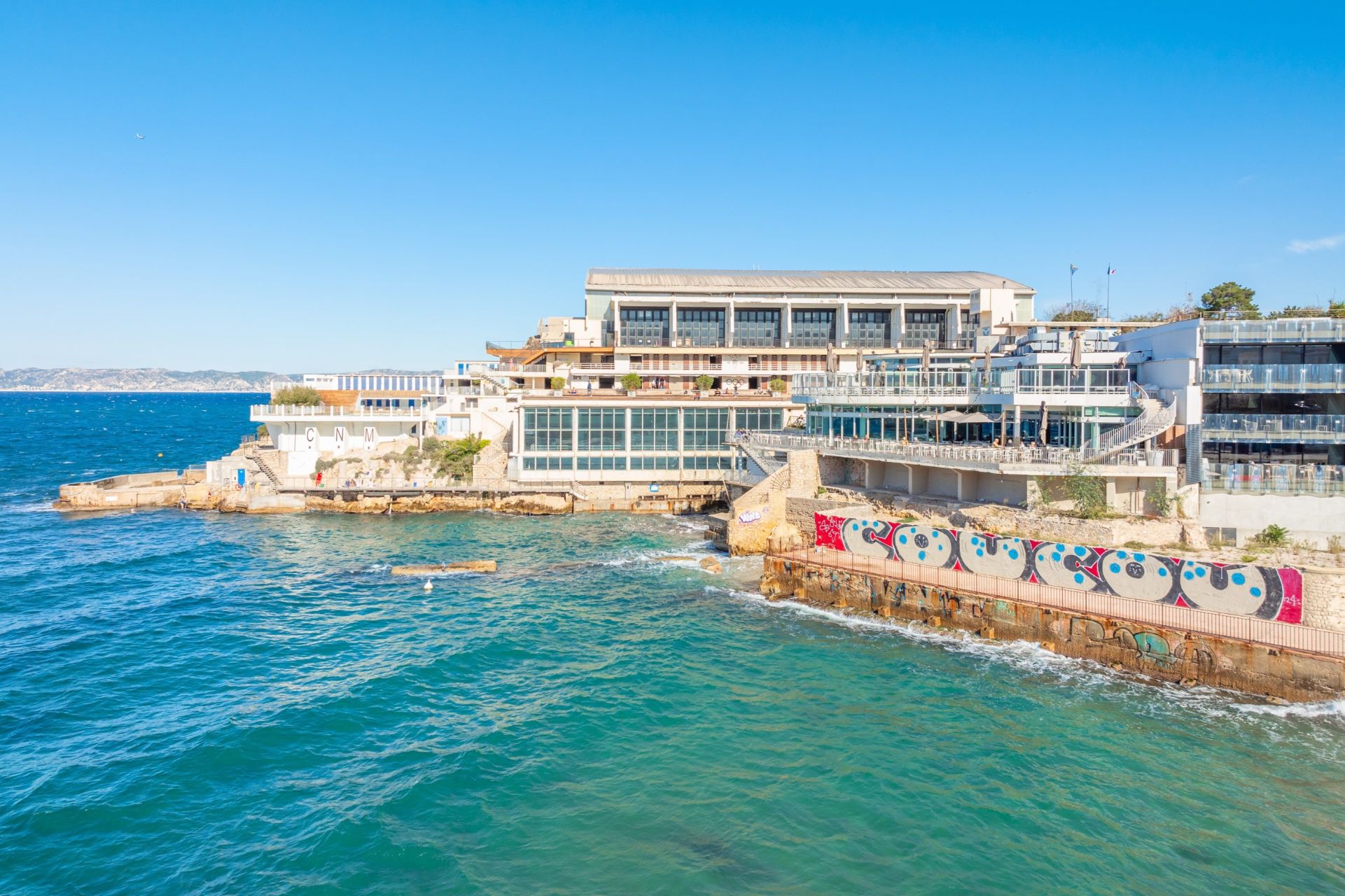 luxury apartment 3 Rooms for rent on MARSEILLE (13007)