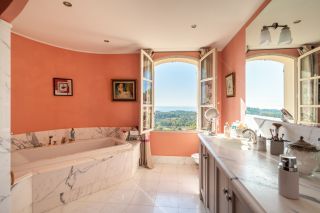 luxury house 7 Rooms for sale on ST CYR SUR MER (83270)